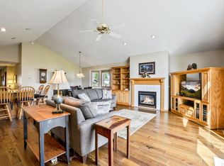 1261 Cypress Dr, Annandale, MN 55302