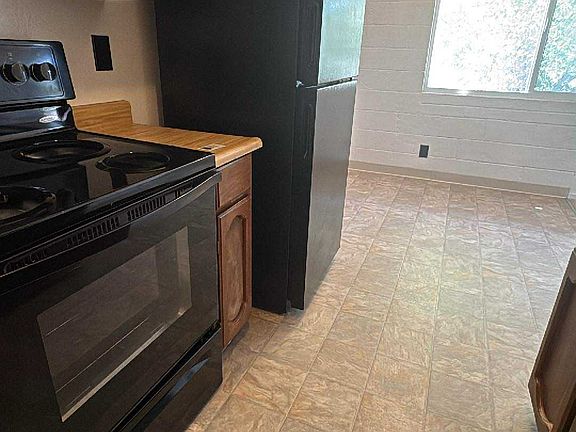 5th image of 2210 Patton Dr