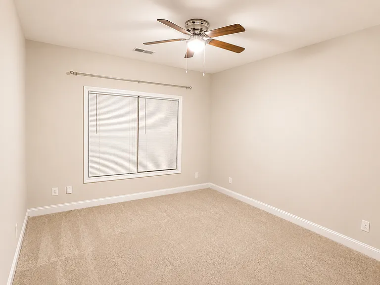 547 Southern Cross Dr — Photo 12