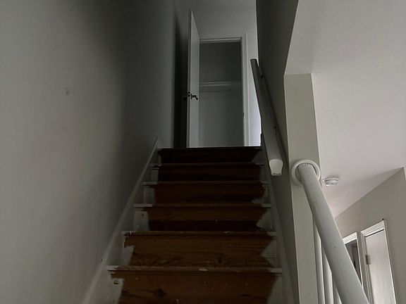 5th image of 2808 Ennismore Ct