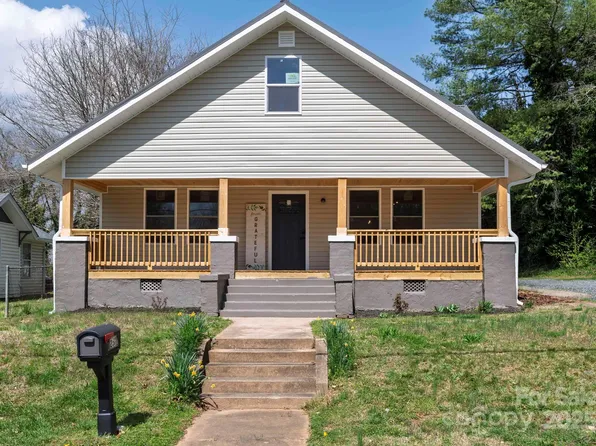 257 3rd Ave SE, Hickory, NC 28602