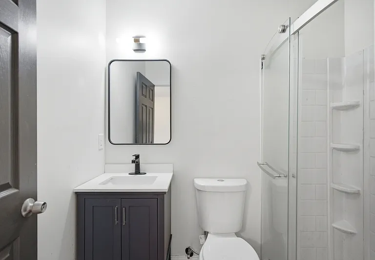 255 Telford St — Photo 8