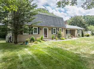 16 Tall Timber Dr, Wilbraham, MA 01095