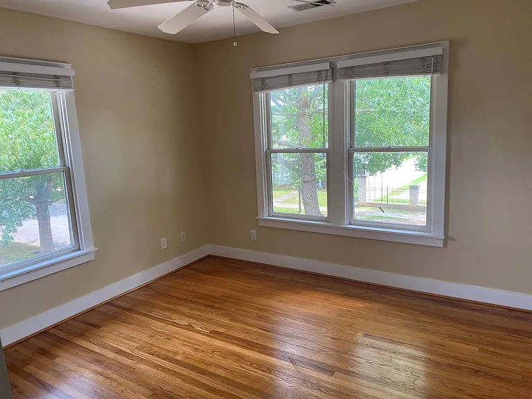 301 N Cedar St — Photo 11