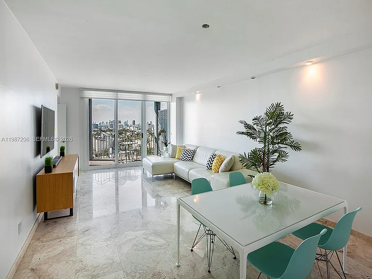 1500 Ocean Dr #Penthouse 10 — Photo 1