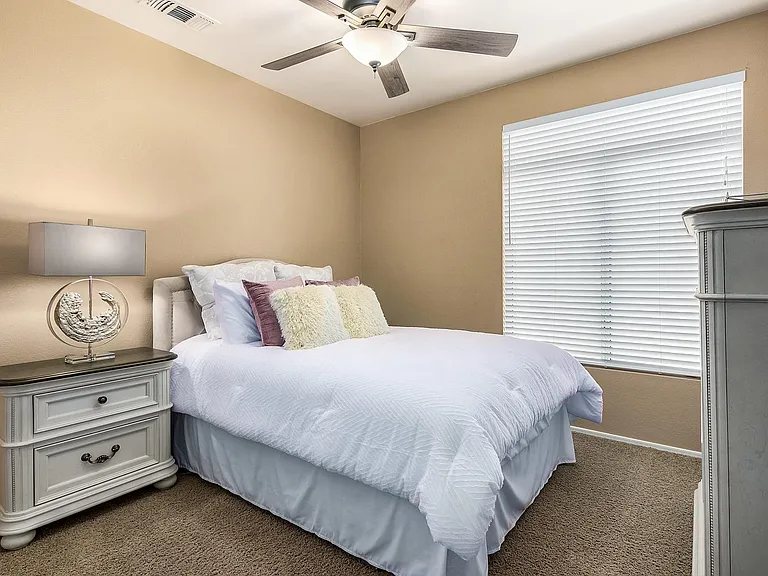 7269 W Robin Ln — Photo 16