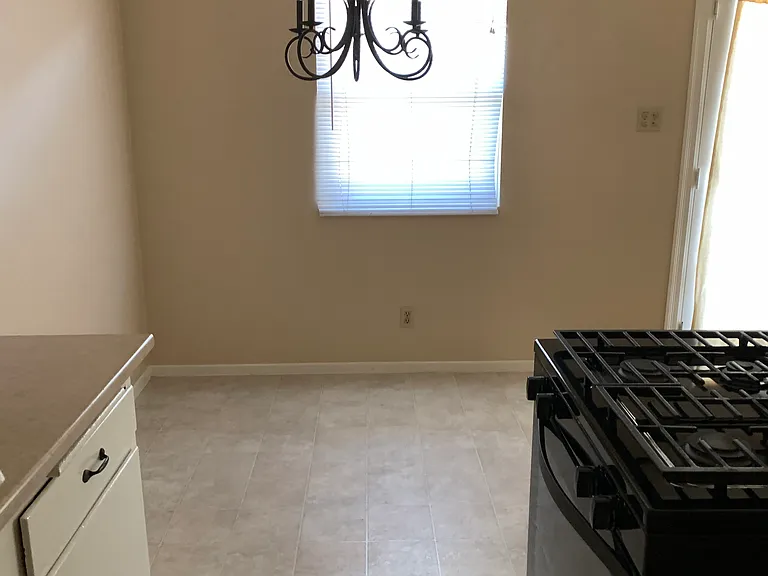 1745 Orizaba Ave #B — Photo 16