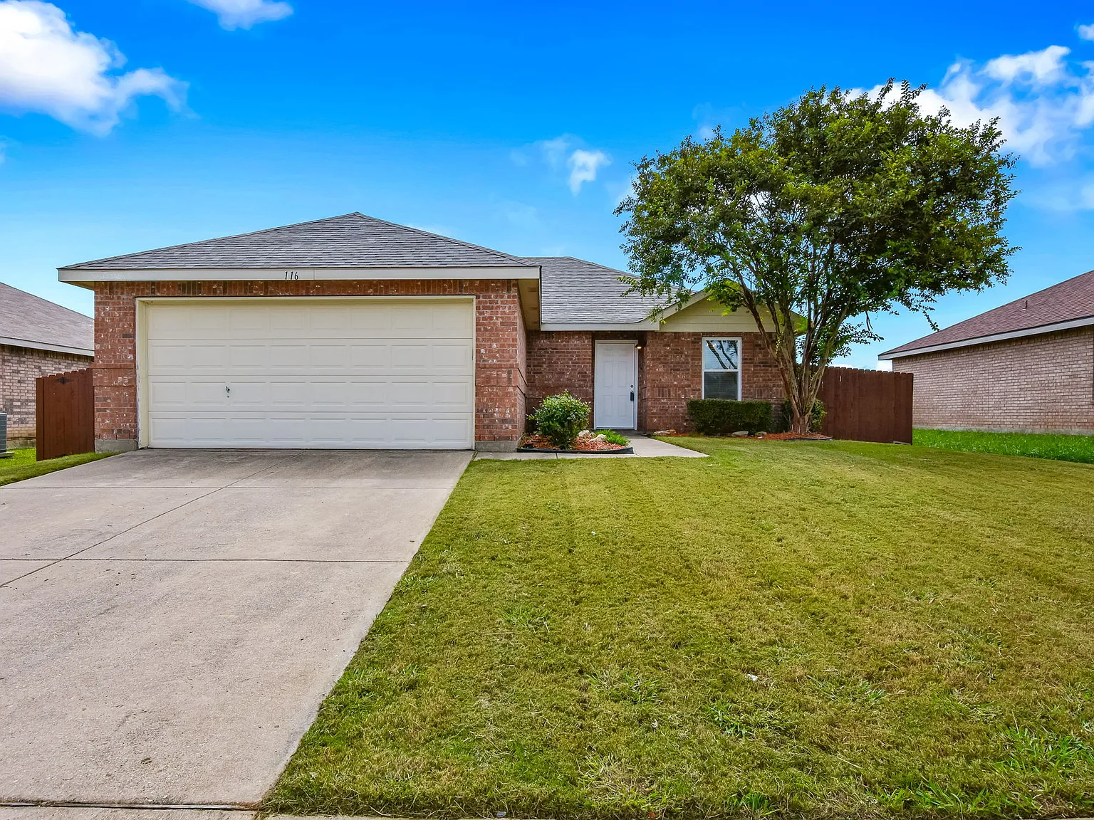 3 bed, 1253 sqft, $1,875 — Photo 2