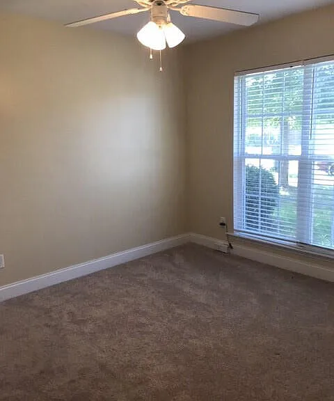 847 Bryan Cir — Photo 4