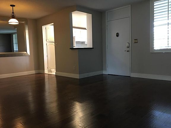 4th image of 109 Paradise Harbour Blvd APT 102