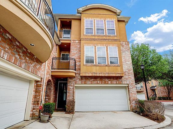 2nd image of 24 Versante Court #24