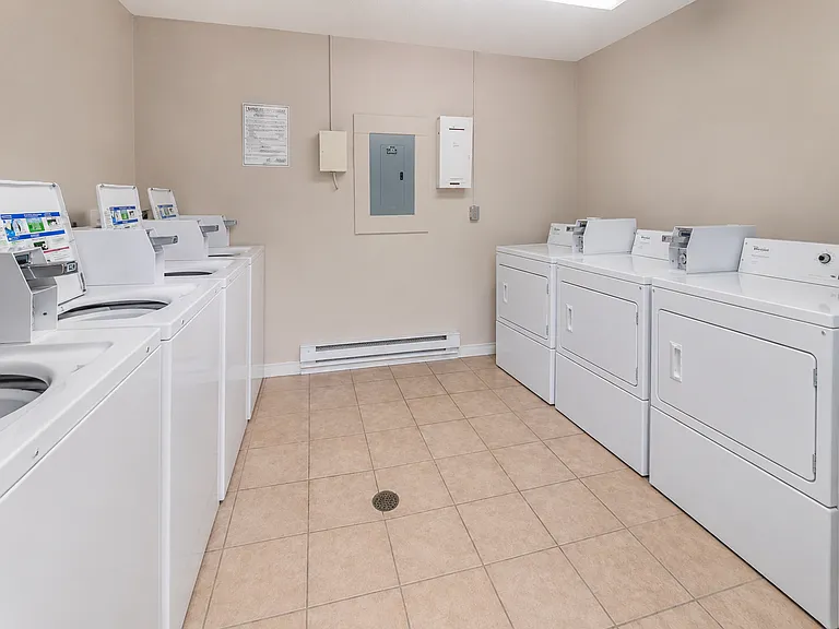 520 Massillon Rd #14 — Photo 8
