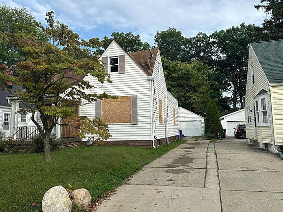2nd image of 3622 Sherbrooke Rd