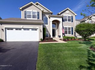 2883 Rourke Dr, Aurora, IL 60503