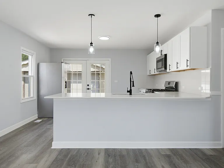 407 Laurel Ave — Photo 8