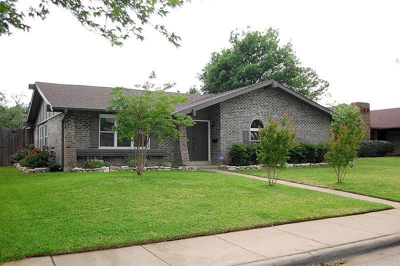 1st image of 1334 Forestglen Dr