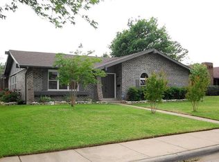 1334 Forestglen Dr, Lewisville, TX 75067