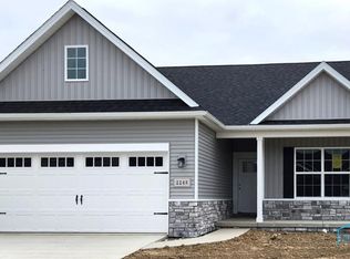 2245 Falling Waters Ln, Perrysburg, OH 43551