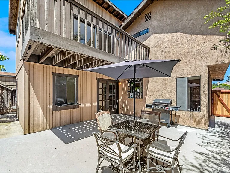 1407 Lakeside Ln — Photo 67
