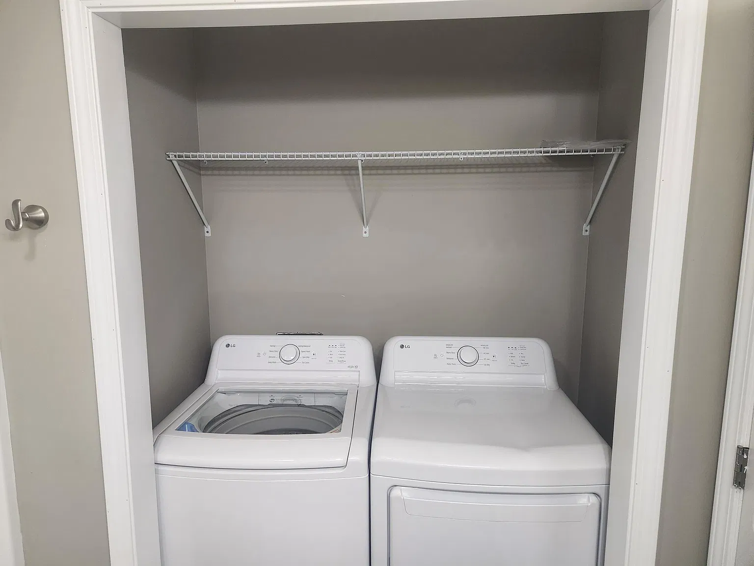 4 bed, 2800 sqft, $2,100 — Photo 4