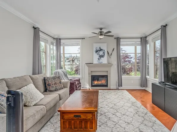 16421 64th Ave #204, Surrey, BC V3S 6V7