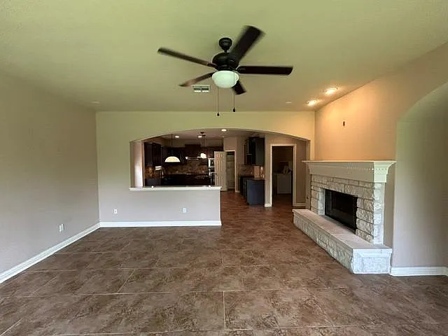 19500 Sangremon Way — Photo 8