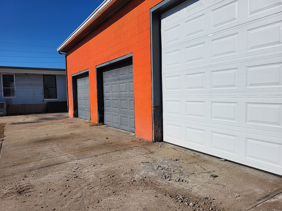 1st image of 1343 Fort Campbell Blvd