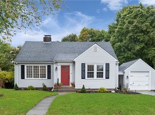 5 Maple Ave, North Smithfield, RI 02896