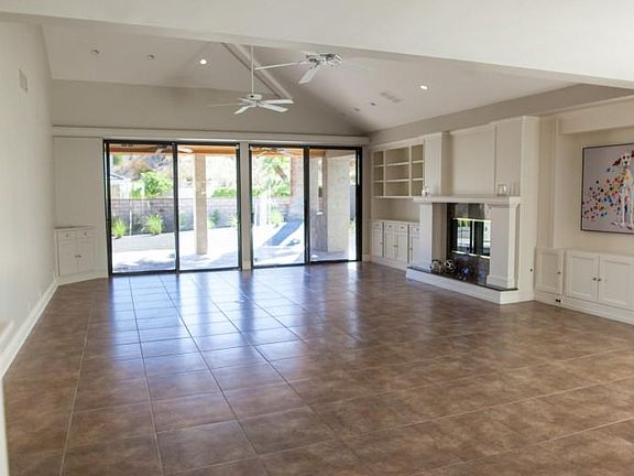 3rd image of 2631 W La Condesa Dr