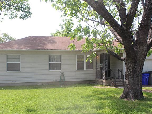 2nd image of 2727 Sheilah Dr