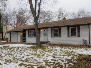 6164 Ridge Dr, Woodbury, MN 55125