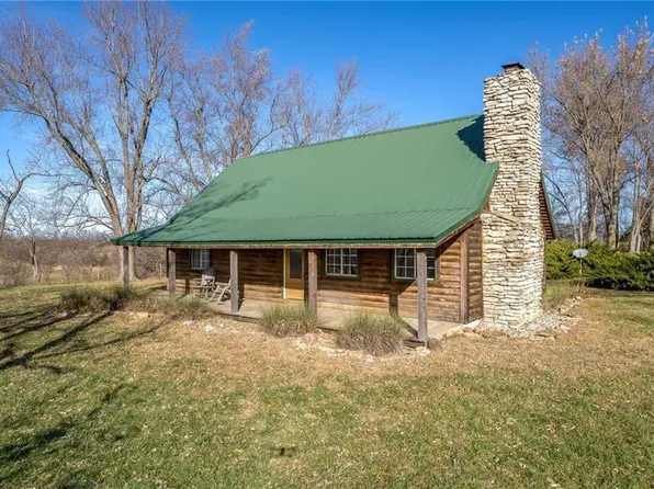 18200 SE 14th Rd, Dearborn, MO 64439