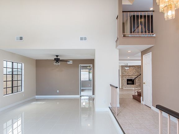 4th image of 20438 Elkwood Street
