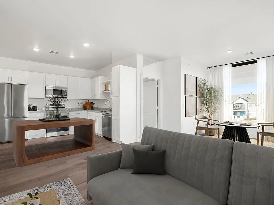 Broadstone Farm apartments community photo