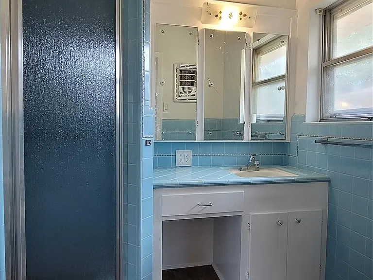 801 Rosewood Dr — Photo 21
