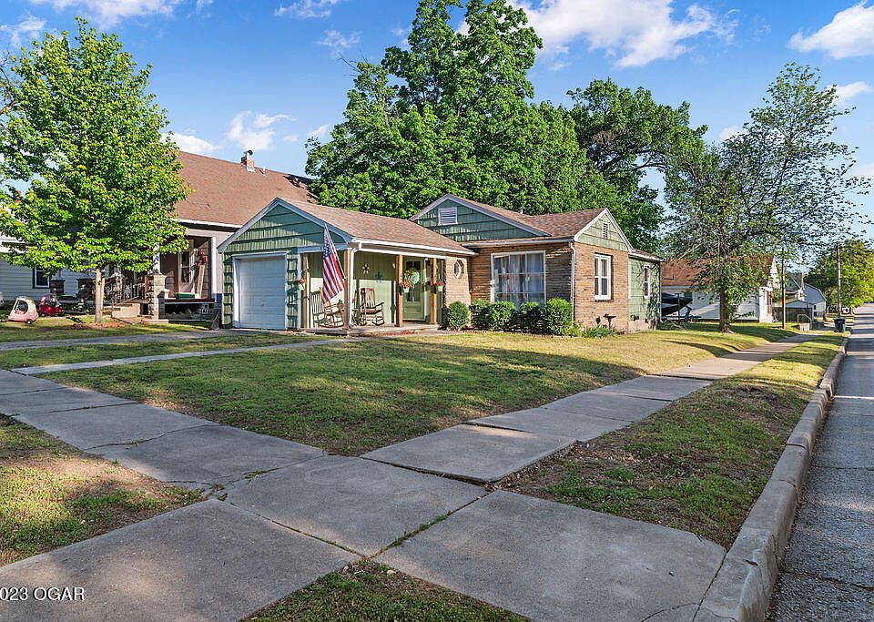 832 W 2nd St, b City, MO 64870 Zillow
