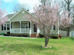 3631 Southpark Dr, High Point, NC 27263