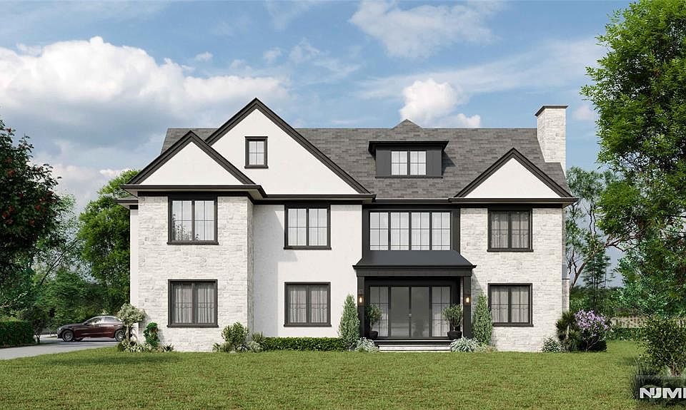 1st image of 379 Anderson Ave