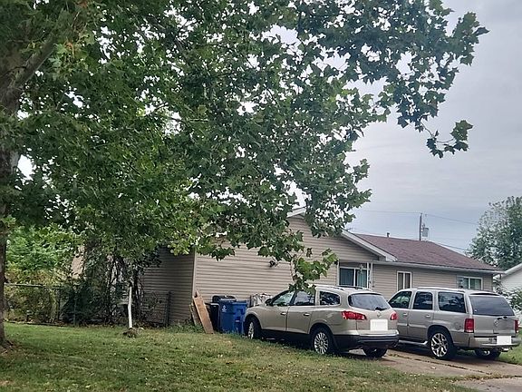 2nd image of 2511 Montana Pl