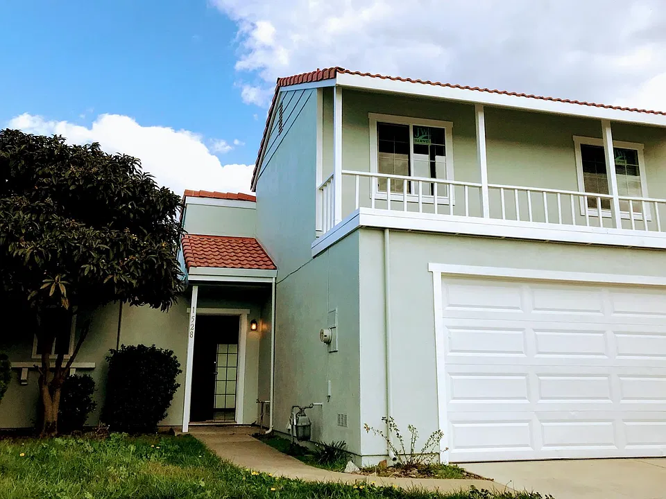 1528 Cherokee Dr