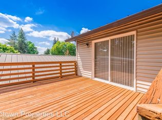 6817 SW Oak St, Tigard, OR 97223