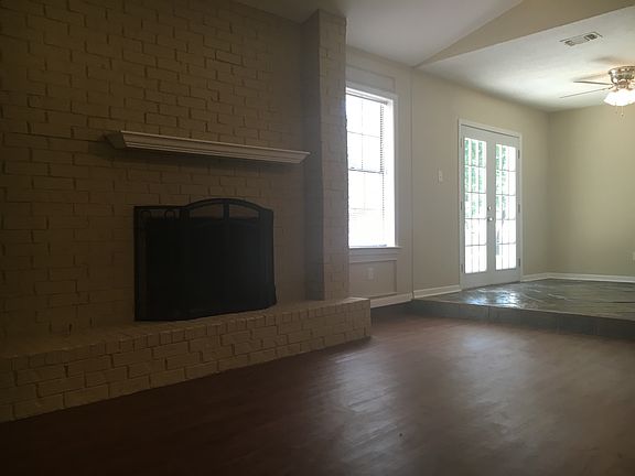 3rd image of 10601 Kiamichi Dr