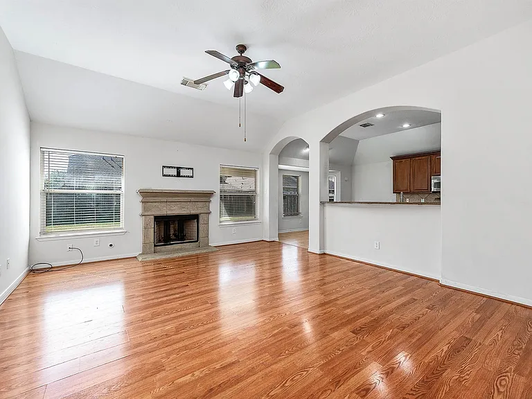 7814 Rocky Peak Ln — Photo 10