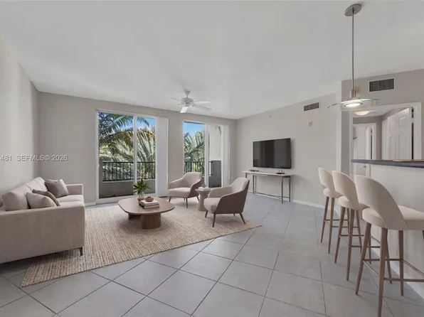 2421 NE 65th St APT 403, Fort Lauderdale, FL 33308