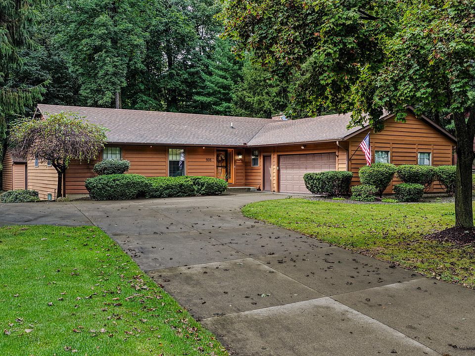 1st image of 908 N Wooded Ln