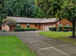 908 N Wooded Ln, Marshall, MI 49068