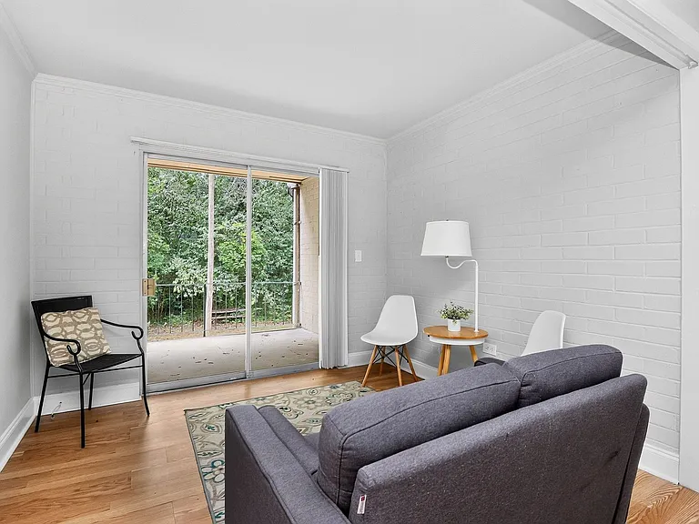1617A Fulton Ave — Photo 7