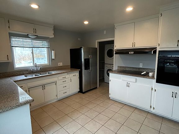 4th image of 6158 Tarragona Dr