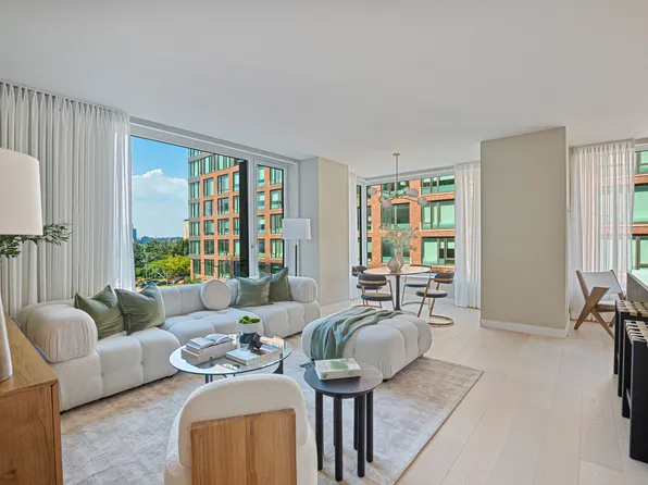 450 Washington Street 316 image 3 of 8