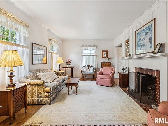 5th image of 3009 E 18th St